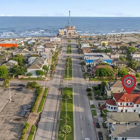 Villa Sinatra House Down Walk To Pleasure Pier And Fun